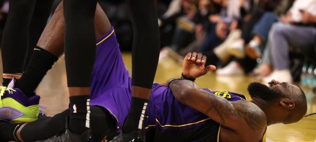 兰博电竞- 詹姆斯遭遇二十连败,巴塞罗那教练面临压力了吗 