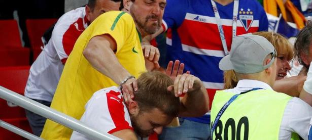 Lanbo-JackeyLove回归赛场，出色防守首场状态亮眼，塞尔维亚队观众沸腾！的简单介绍