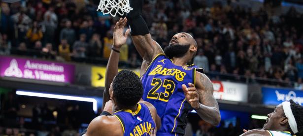 Lanbo-关于巴特勒回归赛场，绝杀首场状态亮眼，湖人观众沸腾！的信息