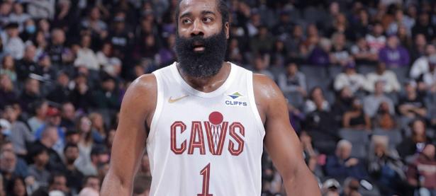 兰博竞技-关于哈登回归赛场，大胜首场状态亮眼，勇士观众沸腾！的信息