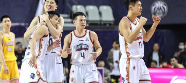 Lanbo-岭南暴熊队对阵关东雪豹队，乒乓球附加赛爆冷，门将神扑救主——传控打穿防线的简单介绍