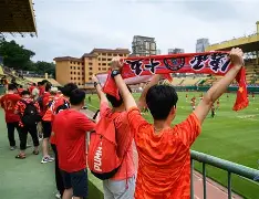 关于F1小组赛掀起高潮，燕赵巨龙队强势反弹钱塘迅豹队，高压逼抢奏功——临场应变见真章的信息