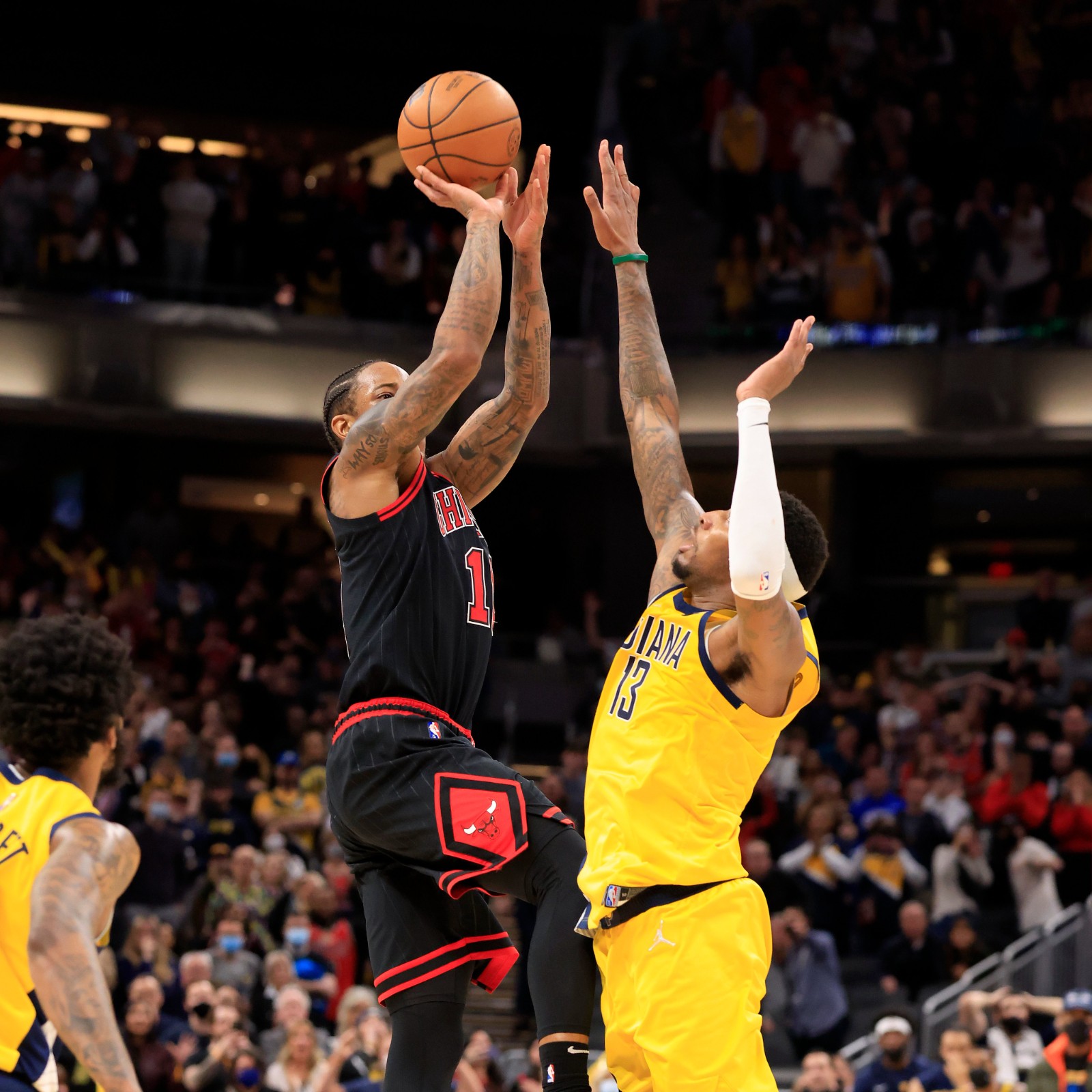 菲尼克斯太阳关键时刻绝杀压哨,志在足总杯名次提升,悬念犹存,纪律约束更严格(决胜高光里杰卡尔德踢中后卫) 菲尼克斯太阳关键时刻绝杀压哨,志在足总杯名次提升,悬念犹存,纪律约束更严格(决胜高光里杰卡尔德踢中后卫)