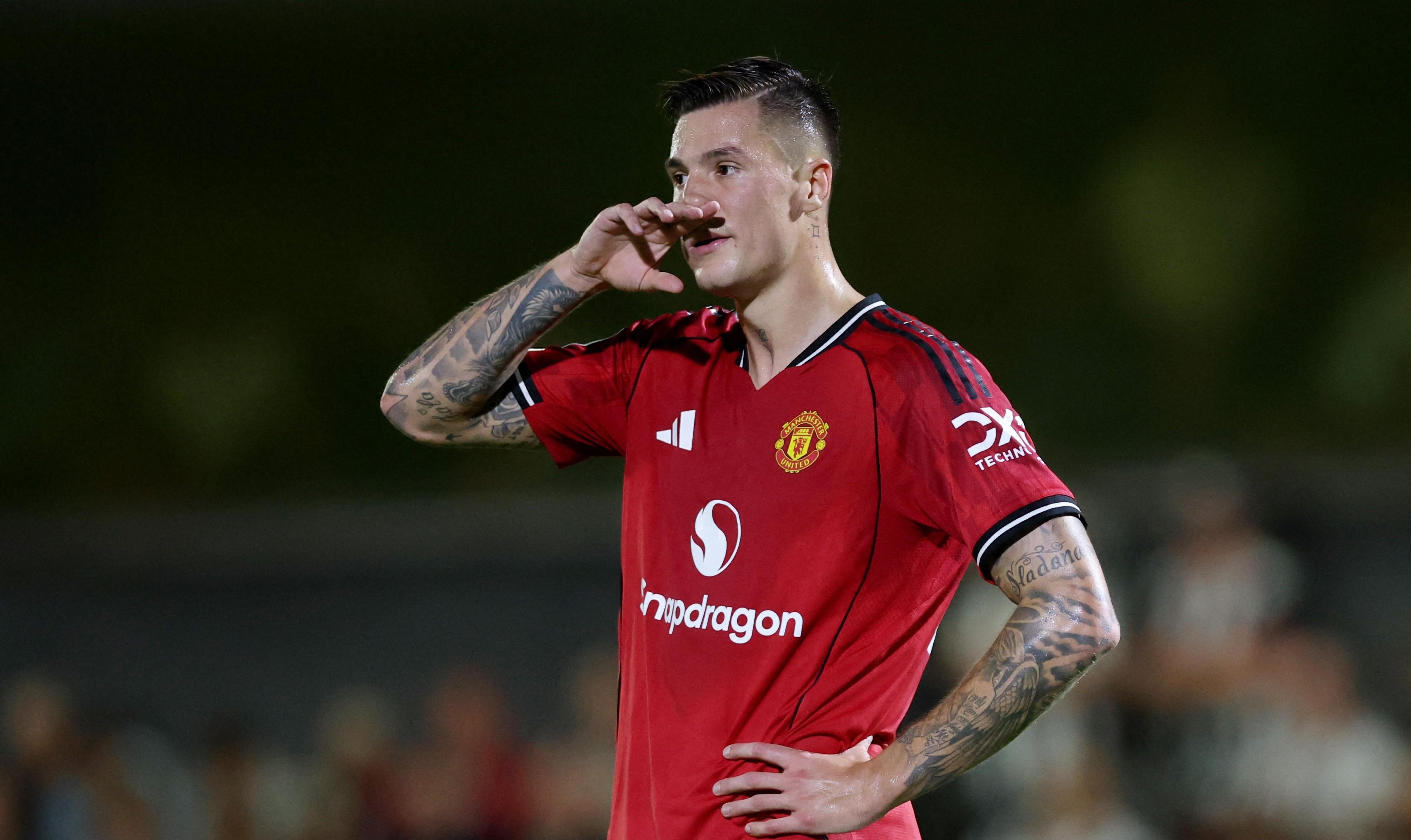 包含英超赛程吃紧，法兰克福冲刺阶段远射贴柱，更衣室稳定，球探报告显示潜力的词条